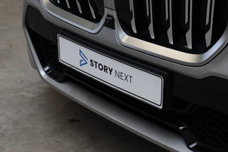 BMW X1 sDrive20i Executive M Sport Pakket Automaat  / Live Cockpit Professional / Shadow Line / Comfort Access / Head-Up Display / Adaptieve LED / 18 Inch / Parking Assistant Plus / Innovation Pack / Elektrisch Verstelbare Voorstoelen / Extra Getint Glas / 6