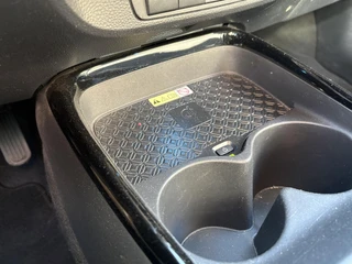 Toyota Aygo X 1.0 VVT-i MT Limited NL-AUTO 1E EIGENAAR CLIMA AD-CRUISE JBL-AUDIO APPLE/ANDROID CAMERA LM-VELGEN LED BI-TONE DRAADLOOS-LADEN / 19