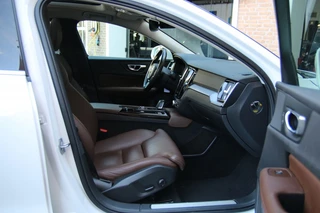 Volvo V60 2.0 T6 TE AWD MomPro / 35