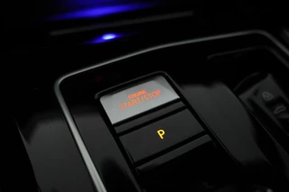 Volkswagen Golf 1.4 eHybrid GTE  Panorama, Apple carplay, Navigatie / 32