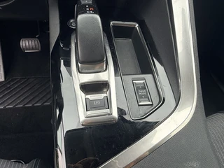 Peugeot 3008 1.6 HYbrid 225 Allure  | LED | Apple/Android | DAB | Keyless | PDC v+a incl. Camera | Standkachel / 28