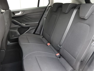 Ford Focus Wagon 1.0 EcoBoost Hybrid Titanium  | Trekhaak | Navigatie | Org. NL / 23