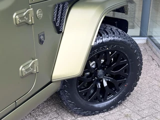 Jeep Wrangler Unlimited 4xe 380 Sahara | BRUTE | Lamborghini Verde Gea | BRASS | / 22