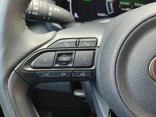 Toyota Yaris 1.5 Hybrid 115 DYNAMIC NL-AUTO STOEL/STUURVERW BLIND SPOT PARK-SENSOREN NAVI CAMERA CLIMA AD-CRUISE APPLE/ANDROID KEYLESS 16'' LM-VELGEN / 31