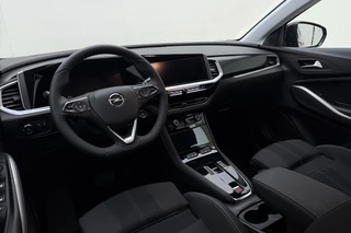 Opel Grandland 1.6 Turbo Plug-In Hybrid GS | 225PK | Automaat | Adaptive Cruise Control | Stoelverwarming | Verwarmd stuurwiel | Drive Assist | AGR Stoelen Voor | Navigatie | Parkeercamera achter | Apple Carplay & Android Auto / 17