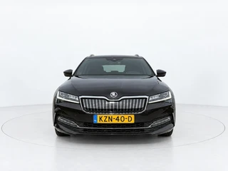 Škoda Superb Combi 1.4 TSI iV Laurin & Klement / 4