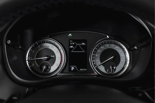 Suzuki S-Cross 1.5 Hybrid Style Orig. NL  | S/K-Panodak | Adapt. Cruise | Stoelverw. | 360 Camera | PDC | NAV+App. Connect | Afn. Trekhaak | ECC | LM 17" | / 5
