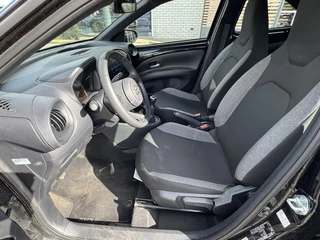 Toyota Aygo X PLAY / 11