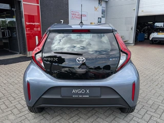 Toyota Aygo X Hybrid 115 Play GO PACK LICHTMETAAL APPLE & ANDROID CRUISE CONTROL METALLIC LAK / 14