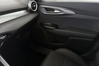 Alfa Romeo Tonale 1.3T PHEV Edizione Speciale Stuur/Stoelverwarming Adaptive Cruise Keyless Camera / 40