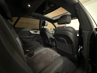 Audi Q8 55 TFSI quattro Pro Line Plus S Line |Black Pack | Luchtvering | PANO| Matrix-Led | 22INCH |BANG&OLUFSEN |TREKHAAK / 20