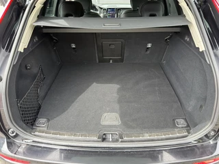 Volvo XC60 T6 Plus Dark Recharge AWD Trekhaak | 360 | H/K | Pano | Memory / 27