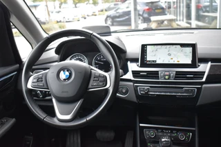 BMW 2 Serie Active Tourer 225xe LEDER SPORTSTOELEN NAVIGATIE LMV LED / 19