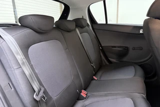 Hyundai i20 1.2i i-Vision / 14