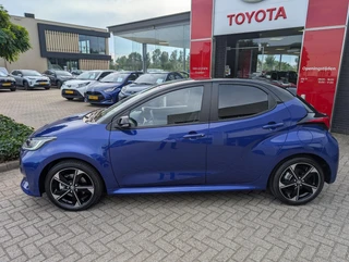 Toyota Yaris 1.5 Hybrid 130 Executive BI-TONE PDC BLIND SPOT CLIMATE STUUR- EN STOELVERWARMING / 2