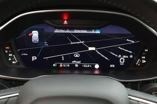 Audi Q3 35 TFSI 150pk Business Edition Trekhaak Camera Stoelverwarming LED Virtual Cockpit Navigatie Panoramadak / 37