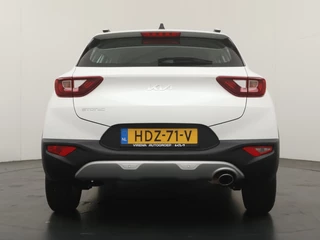 Kia Stonic 1.0 T-GDi MHEV DynamicLine  - Apple Carplay/ Android Auto - Cruise Control - Airco - Achteruitrijcamera - Fabrieksgarantie tot 02-2032 of 150.000km / 7
