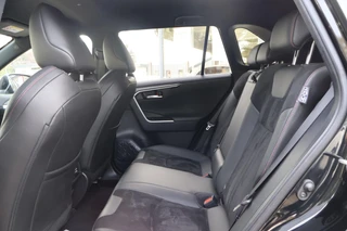 Toyota RAV4 2.5 Plug-in Hybrid AWD Style STOELVERW.V+A LUXE BEKLEDING EL-STOEL EL-A.KLEP STUUR&WISSERVERW LED DAB AD-CRUISE CLIMA APPLE/ANDROID / 17