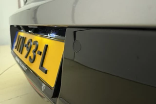 Peugeot 208 1.2 Hybrid 145 e-DCS6 GT | 17 Inch | Automaat | Achteruitrijcamera | Apple carplay | Voorstoelen verwarmd | / 4