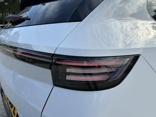 Opel Grandland Electric Business Edition 73 kWh | ECC | Navigatie | Elektrisch glazen panorama-dak | Matrix LED Verlichting | Cruise control | Camera | Winterpakket | 19" LM-Velgen / 31