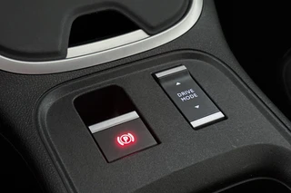 Jeep Avenger 1.2 e-Hybrid Summit Infotainment & Convenience Pack JBL Carplay / 34