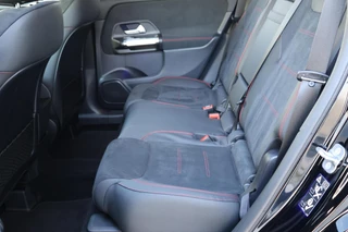 Mercedes GLB 200 d AMG Line / Keyless-Go / Winter-Paket / Multibeam LED / Camera / 48