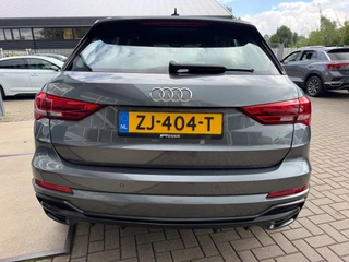 Audi Q3 35 TFSI S Line / Virtual / ACC / Led Matrix / Trekhaak . / 11