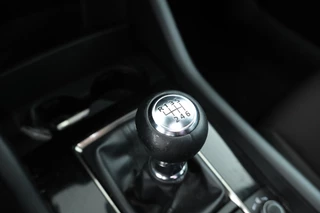 Mazda 3 2.0 e-SkyActiv-G M Hybrid 122  Head Up! Navigatie, Airco / 26
