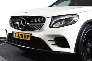 Mercedes-Benz GLC Coupé 250 4MATIC 211 PK Premium AMG Line  | S/K-Panodak | Cruise | Stoelverw. | PDC | Camera | App. Connect | ECC | LM 21" | / 35