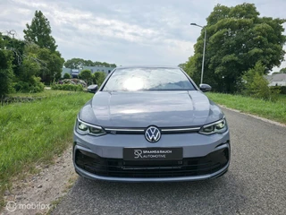 Volkswagen Golf 1.5 eTSI R-Line / Sfeer / Carplay / Camera / 35