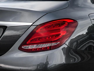 Mercedes-Benz C-klasse 180 AMG Night Edition | Panoramadak | Burmester | Memory | 360 Camera | Leder | LED | Sfeerverlichting | Stoelverwarming | 19" / 45