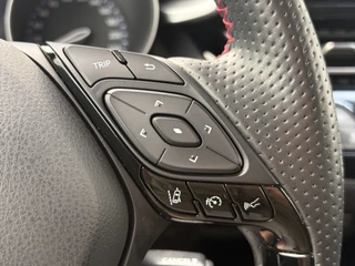 Toyota C-HR 2.0 Hybrid GR-Sport JBL Camera Alcantara Stoelverw Nav/Cruise Voll.Onderhouden! / 43