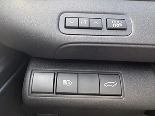 Toyota C-HR+ First Edition 77 kWh NIEUW DIRECT LEVERBAAR! STOEL/STUURVERW 20'' LM-VELGEN BLIND SPOT EL-ACHTERKLEP WARMTEPOMP NAVI PARK-SENSOREN CAMERA CLIMA APPLE/ANDROID / 29