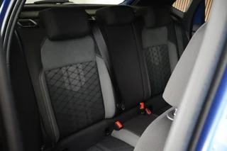 Volkswagen Polo 1.0 TSI 95pk 2x R-Line Climate Control ACC Camera Stoelverwarming Keyless Navigatie / 36