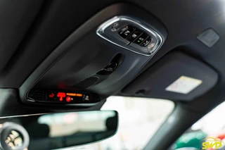 Volvo XC60 2.0 T8 Twin Engine AWD R-Design | Pano | Trekhaak zwenkbaar | Navi | Cam / 19