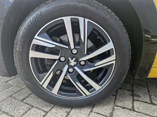 Peugeot 208 1.2 GT LINE NAVI TEL LEER SPORTSTOELEN KEYLESS VIRTUAL 3D / 12