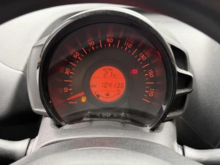 Toyota Aygo 1.0 VVT-i x-fun / 9