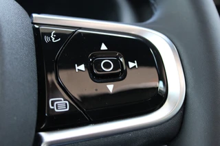 Volvo XC60 2.0 T6 Plug-in hybrid AWD Plus Black Edition  | Panoramadak | H/K | Camera | Leder / 11