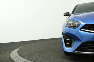 Kia ProCeed 1.5 T-GDi GT-PlusLine  Airco - Apple Carplay/Android Auto - Cruise Control - Dodehoekdetectie -  Navigatie - Stuur/Stoel Verwarming - Fabrieksgarantie tot 06-2031 / 14