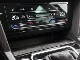 Volkswagen Passat Variant 1.5 TSI Business Automaat | Adaptive Cruise | Stoelverwarming | CarPlay | Trekhaak / 28
