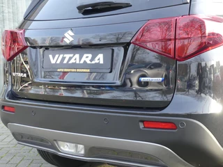 Suzuki Vitara 1.4 Boosterjet Smart Hybrid Select Nieuwe auto! € 1.850,- korting. 10 jAAR GARANTIE! Apple Carpl/Andr Auto, Cruise & Climate Control, Camera / 26