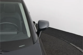 Kia Sportage 1.6 T-GDi Hybrid DynamicPlusLine  - Kantel/Schuifdak - Stoel en stuur verwarming - Parkeersensoren - Navigatie- Fabrieksgarantie tot 10-2031 / 15