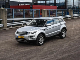 Land Rover Range Rover Evoque 2.2 TD4 4WD 150 PK Pure | Trekhaak | Leder/Alcantara |  Cruise control | Parkeersensoren | 17" / 9