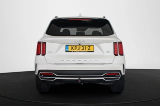 Kia Sorento 1.6 T-GDI Plug-in Hybrid 4WD ExecutiveLine 5p. Panoramadak Trekhaak Stoelventilatie / 18