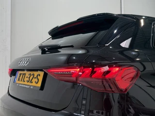 Audi A3 Sportback 45 TFSI e 245pk S edition Competition Leder / 21