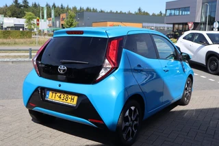 Toyota Aygo FIRST 5-DEURS LMV APPLE/ANDROID PRIVACY-GLASS LED AIRCO CAMERA BLUETOOTH DEALER-ONDERHOUDEN NL-AUTO / 7