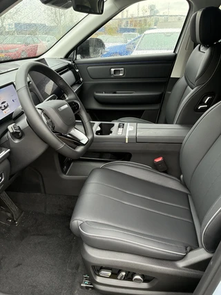Jaecoo 7 1.5 TGDI SHS-P Exclusive | RIJKLAAR INCLUSIEF €2.500,- REGISTRATIEVOORDEEL | Glazen schuif-/ kanteldak | 7 jaar garantie tot 150.000 km | 360 camera | Lederen bekleding | Stoelventilatie & verwarming | Elektrische achterklep | 1500 Kg Trekgewicht / 21