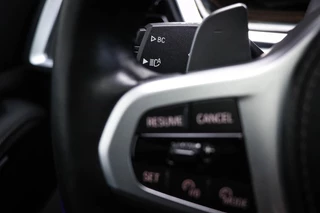 BMW X5 xDrive50e M-sport | PANORAMADAK | INDIVIDUAL VOLLEDER MERINO | HEAD UP | HARMAN KARDON | 360 CAMERA | MAXTON | 22" | / 49