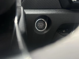 Citroen Ë-C4 Collection 156pk Extended range 54 kWh | Stoelverwarming | Comfort stoelen | Parkeercamera/-sensoren | Navigatie | Cruise Control | Cruise Control | DAB | Keyless Entry/Start | Full LED | Warmtepomp / 26