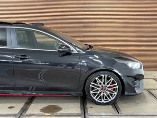 Kia Ceed 1.6 T-GDi GT 204pk | Facelift | VOL! | Pano | LED | Virtual | JBL | ACC | BCA | LFA | Wireless Charg | CarPlay / 20